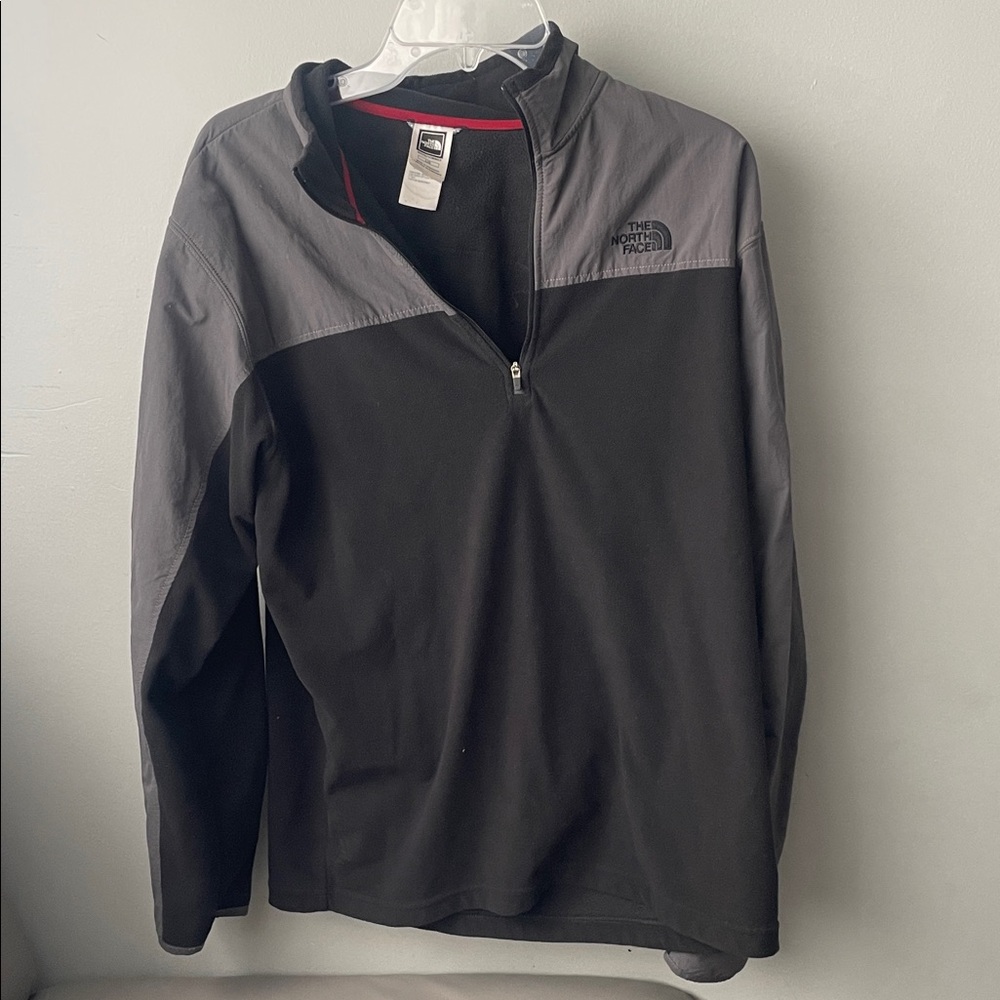 The North Face Men's Black & Gray Half-Zip Pullover